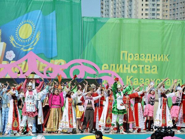 Какие мероприятия пройдут в Астане 1 мая в День единства народа Казахстана. В Астане на площади «Қазақ елі» 1 мая пройдут народные гулянья