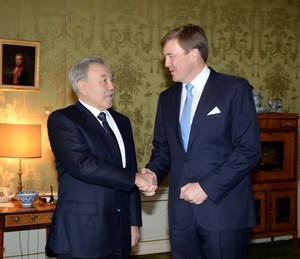 Nazarbaev_vill_aleksander